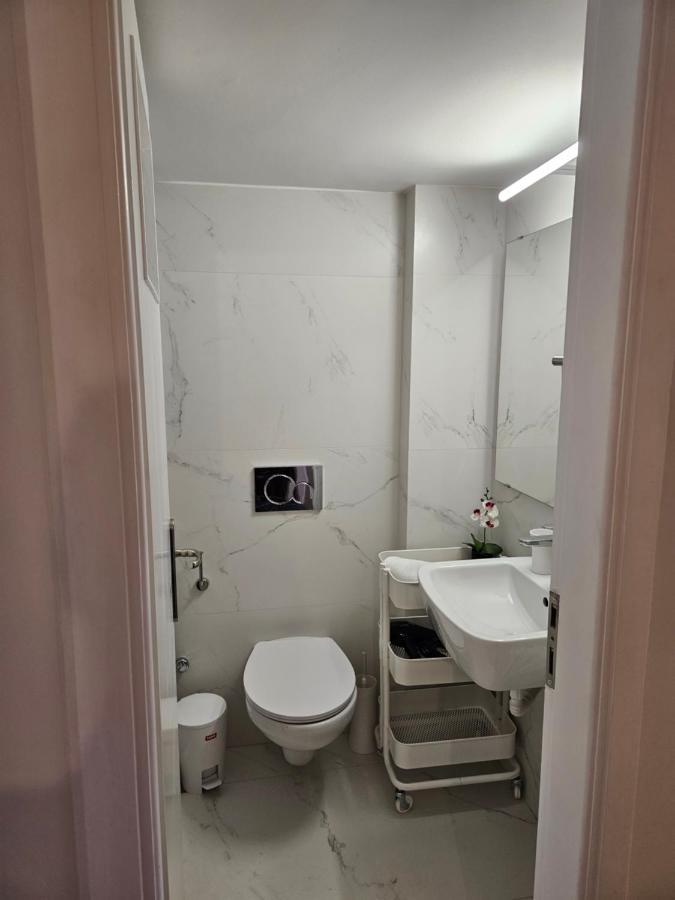 F23 Apartment Atena Exterior foto