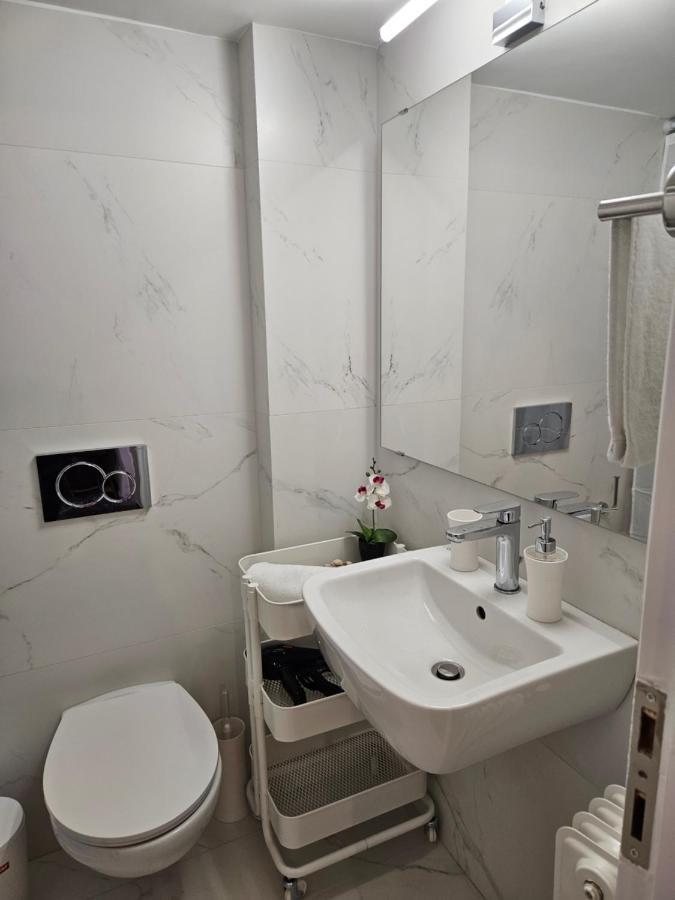 F23 Apartment Atena Exterior foto